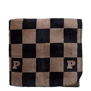 NWT VS Cozy Plush Blanket